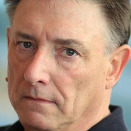 Jim McKeny 飾演 Levi