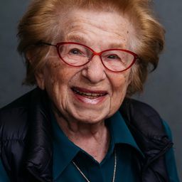 Ruth Westheimer 飾演 Mrs. Heffner