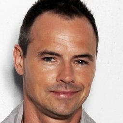 Waldemar Błaszczyk - Letters to Santa 2演員 飾演Waiter