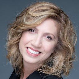 Pilar Ordóñez 飾演 Carmen