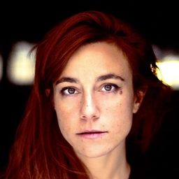 Iris Cayatte - 停不了的節奏演員 飾演Brigitte