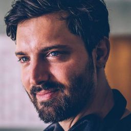 Joseph Bolz 飾演 Dünner Felix