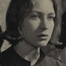 Florence Delay 飾演 Flora Thibaud