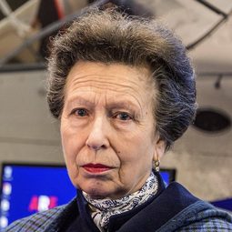 Princess Anne 飾演 Self