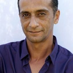 Hitham Omari 飾演 Suliman