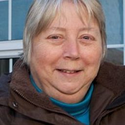 Marilyn Mantle 飾演 Mrs. Doug