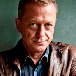 Carl Achleitner 飾演 Chess Player