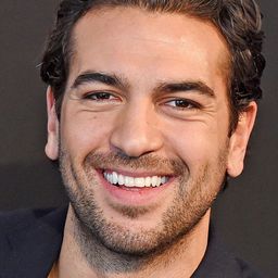 Elyas M’Barek 飾演 Milo