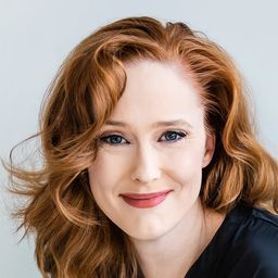 克麗絲滕·哈裏斯 飾演 Dr. Annmarie McQuaid