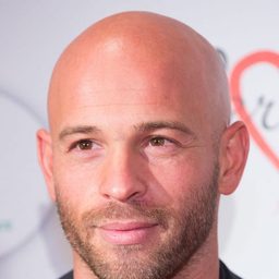 法蘭克·加斯坦比德 飾演 Grisoni, Uber's customer