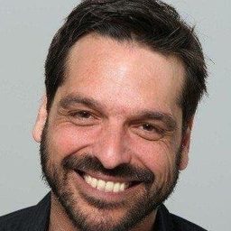 Rafael Reaño 飾演 