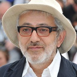 伊利亞蘇里曼 飾演 E.S.