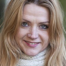 Malin Morgan 飾演 Sandra