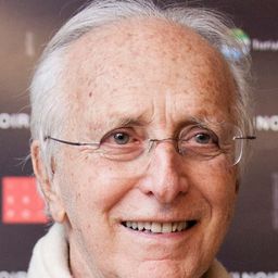 魯傑羅·德奧達托 飾演 Oil Rig Assistant