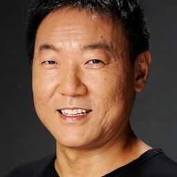 山野井 仁 飾演 Robson Zuccoli (voice)