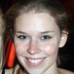 Theresa Vilsmaier 飾演 Mona Egerland