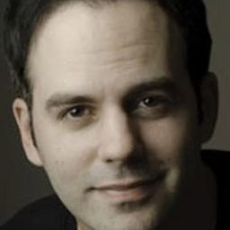 Brad Swaile 飾演 Serge / Handsome Man (voice)