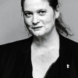 蘇菲斐麗赫思 - Ouch導演