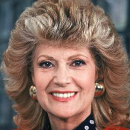 Rosy Varte 飾演 Mme Jourdain