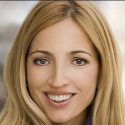 Elika Portnoy - 女人技巧演員 飾演Dessi