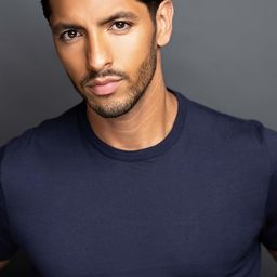 Christian Galvis - 調教你處男演員 飾演Gorgeous Italian Guy