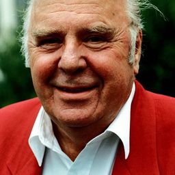 Gösta Krantz - Lysande landning演員 飾演Maitre D