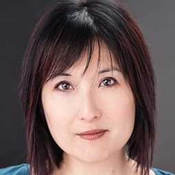 Grace Chin 飾演 Herself