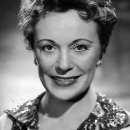 Natalie Benesh 飾演 Zelika