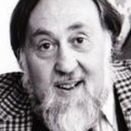 Alex Freihart 飾演 