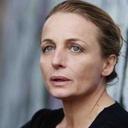 Elisabetta De Vito 飾演 Madre di Cesare