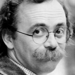 毛裏齊奧·尼凱蒂 飾演 Maurizio