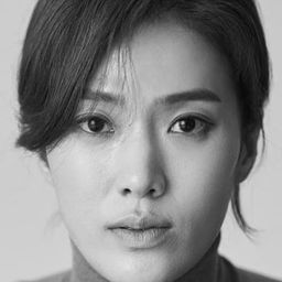 Hwang Hyun-bin 飾演 Planning Team Leader