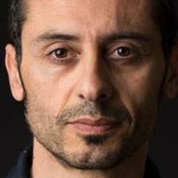 Abdelatif Hwidar 飾演 Lugareño