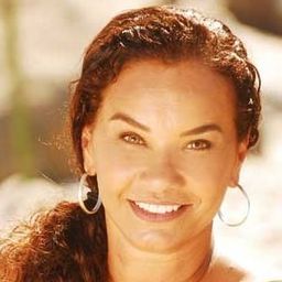 Solange Couto 飾演 Cristina