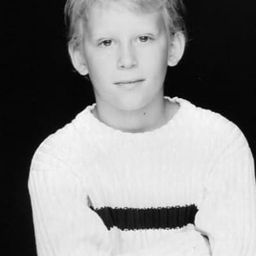 Scotty Cook - Vacation with Derek演員 飾演Sven