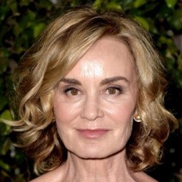 潔西卡·蘭芝 飾演 Mary Tyrone