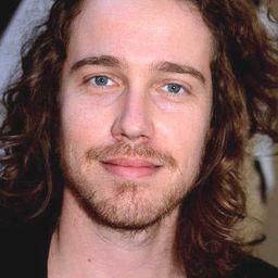 Julien Doré 飾演 The Young Man