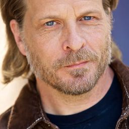 Doug Dearth - Odd Man Rush導演