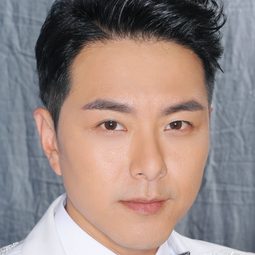 蕭正楠 飾演 卫星