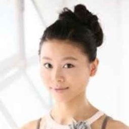 Momona 飾演 Female Student
