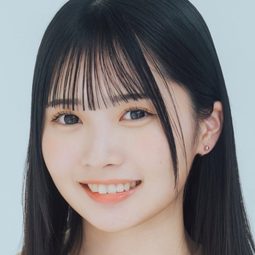 実熊 瑠琉 飾演 