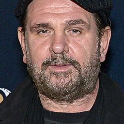 達多·巴克塔茲 飾演 Bakhram