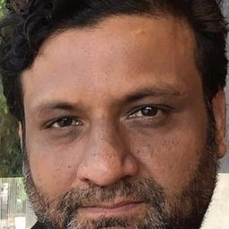 Rajat Arora - 痛擊編劇