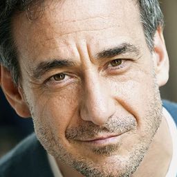 David Pevsner 飾演 Kyle