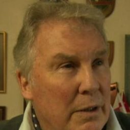 Fred Holroyd 飾演 Self