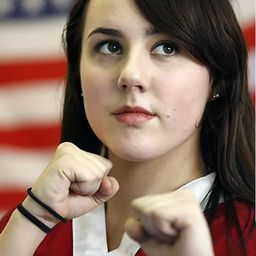 Emily Roeske 飾演 Sophie Piper Cromwell