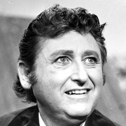 Luis Manuel Pelayo - Nos reimos de la migra演員 飾演Mike Oropeza