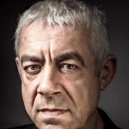 Gilles David - 錯愛的教育演員 飾演Le juge