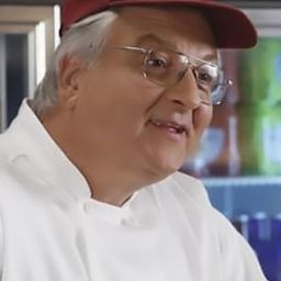 Bruno Alexander 飾演 