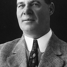 Harry Todd 飾演 Judge Avery